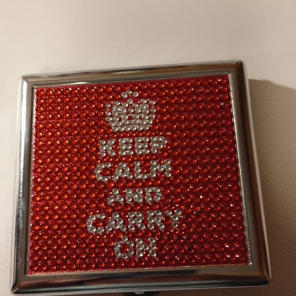 Red Crystal Compact Case - Picture 5 of 5